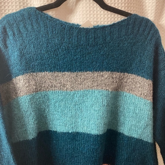 NWT L&G Oversized Striped Sweater - Picture 8 of 8